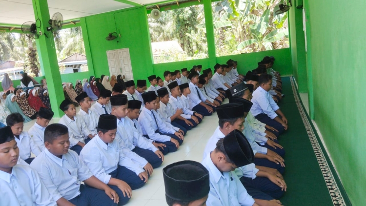 Pembiasaan Sholat Dhuha di Madrasah