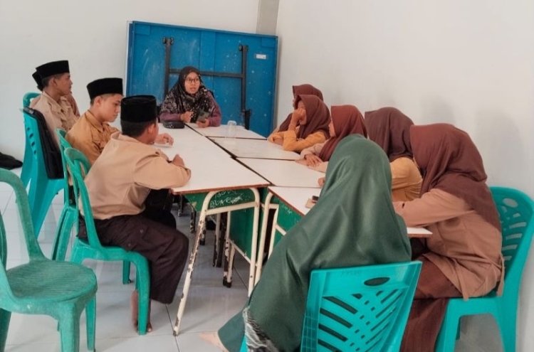 Persiapan OMI bersama Wakakur MTsN 5 Ibu Weni Ika Ristiana, S.Pd